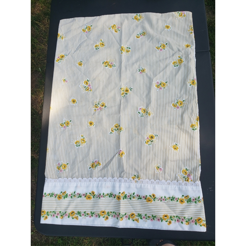 Vintage floral pillow case